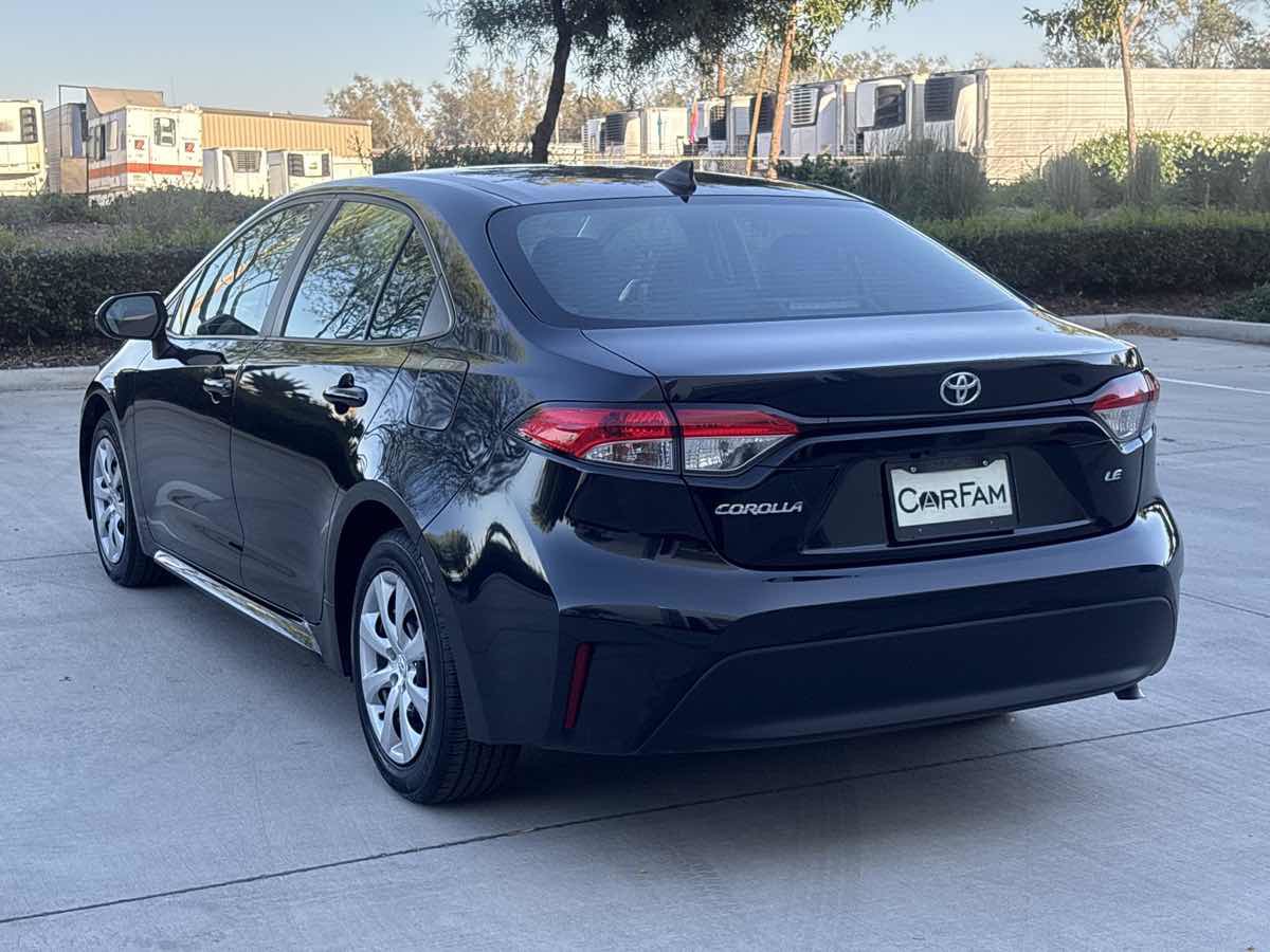 Used 2023 Toyota Corolla LE image 5