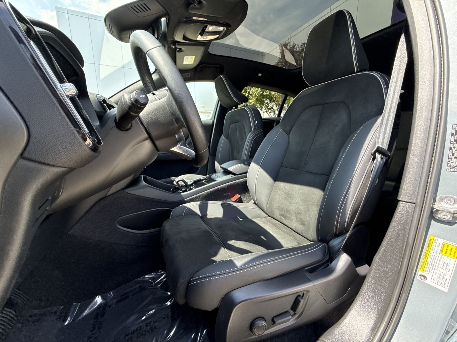 Used 2023 Volvo C40 P8 Recharge Plus AWD/4WD image 13