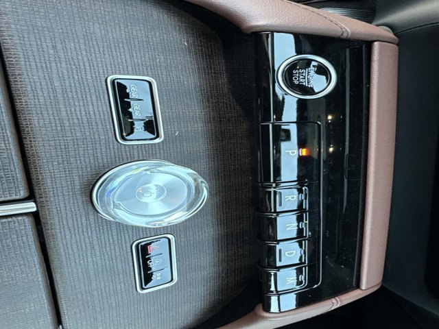 New 2025 Lincoln Navigator L Reserve image 32