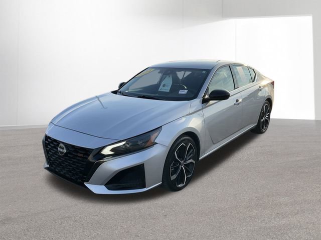 Certified 2024 Nissan Altima 2.5 SR image 2