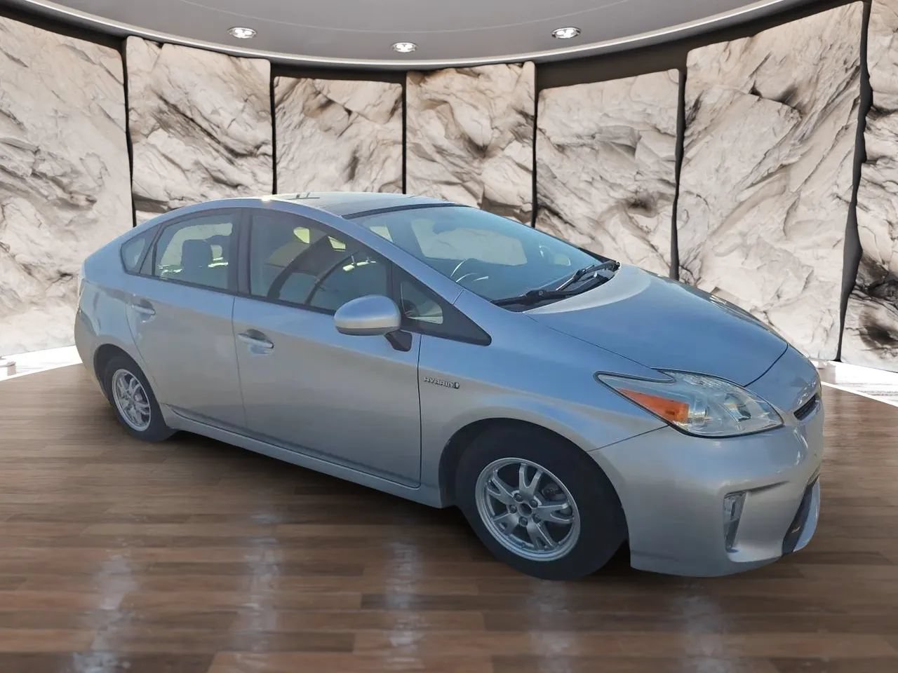 Used 2014 Toyota Prius Four w/ Solar Roof Package FWD image 8