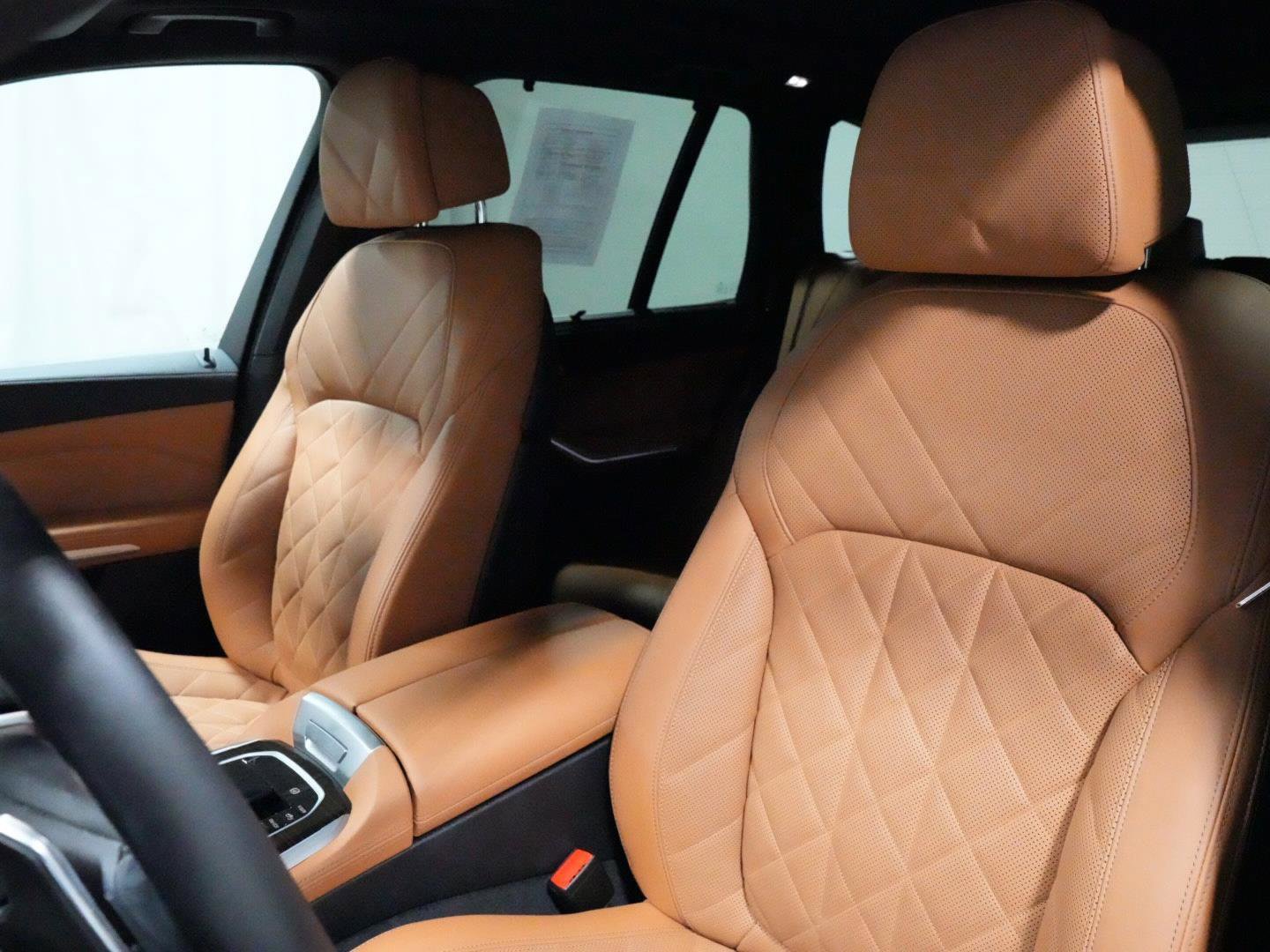 Certified 2024 BMW X5 xDrive40i w/ Premium Package image 4