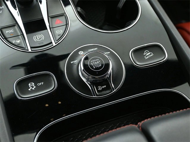 Used 2018 Bentley Bentayga image 52