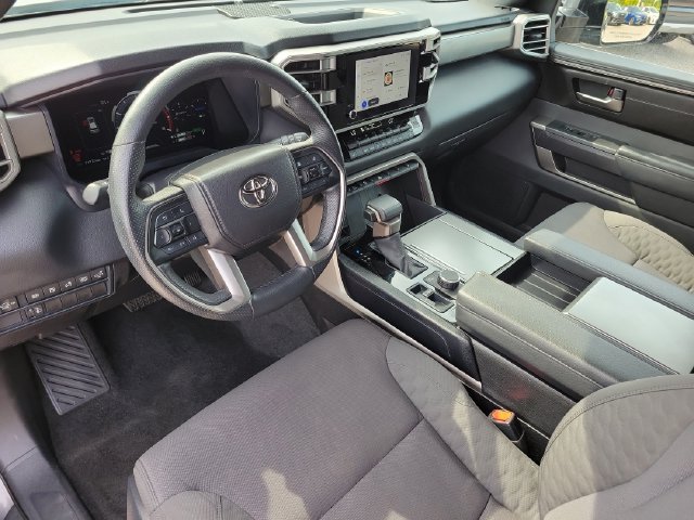 Used 2025 Toyota Sequoia SR5 AWD/4WD image 23