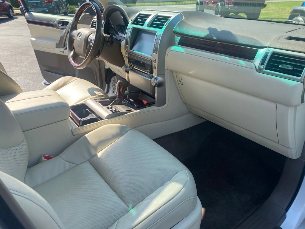 Used 2011 Lexus GX 460 w/ Comfort Plus Pkg AWD/4WD image 26