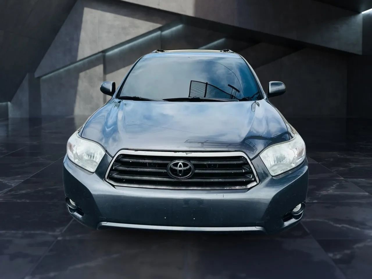 Used 2010 Toyota Highlander SE image 1