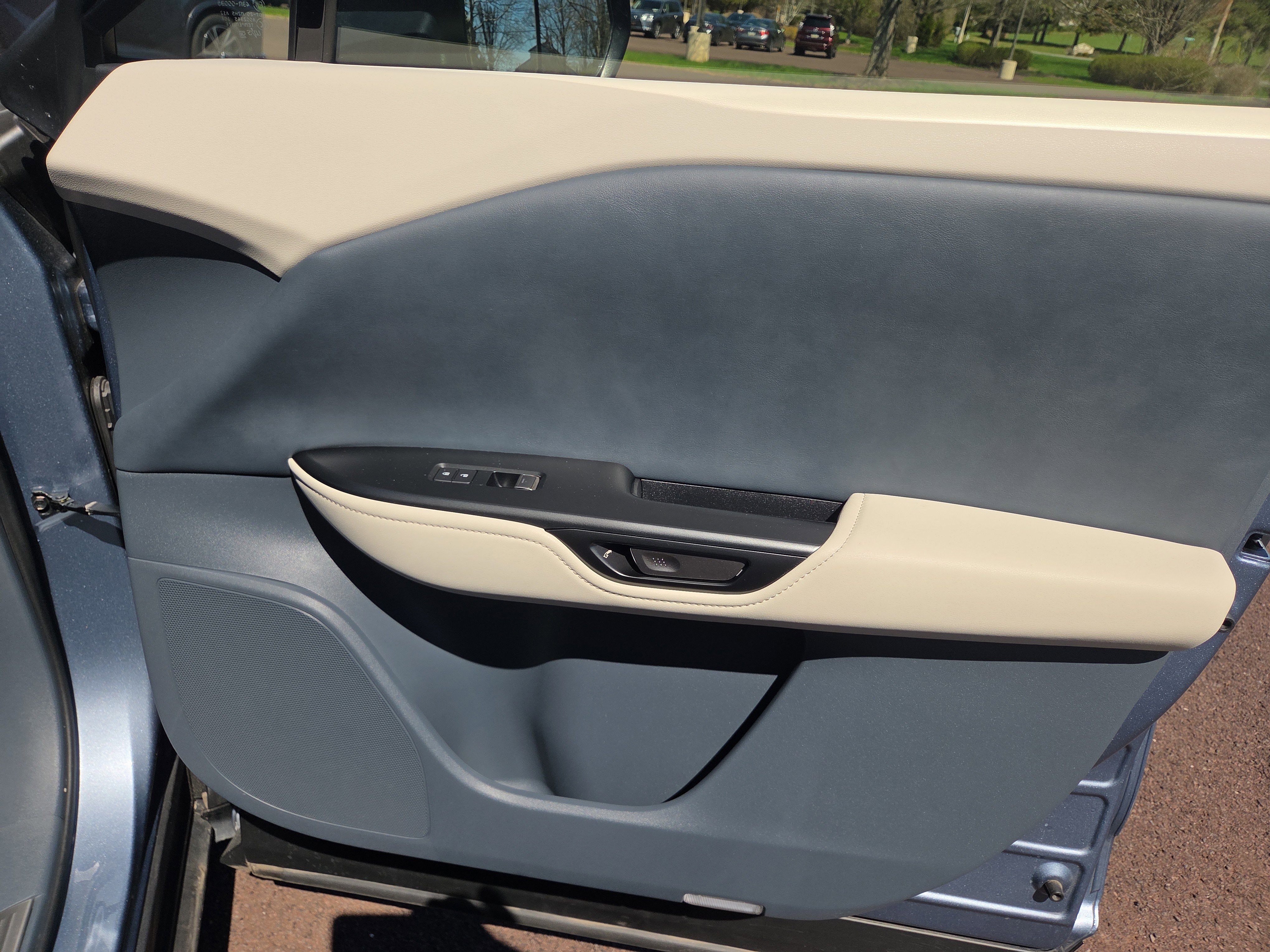 Certified 2023 Lexus RZ 450e Premium w/ Technology Package image 17