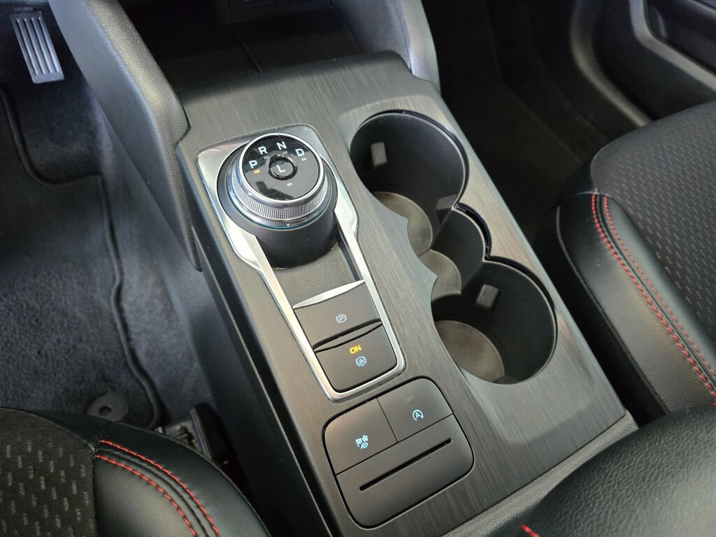 Used 2025 Ford Escape ST-Line Select AWD/4WD image 30