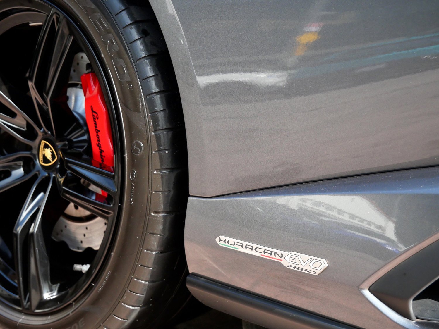 Used 2021 Lamborghini Huracan EVO image 10