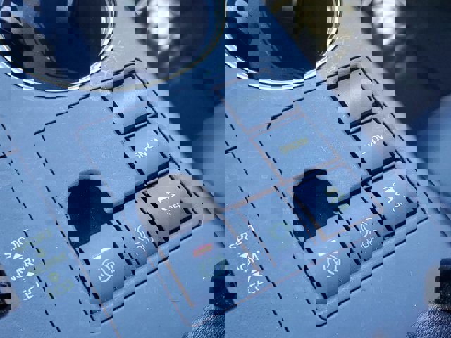 Used 2023 Toyota Highlander L image 26