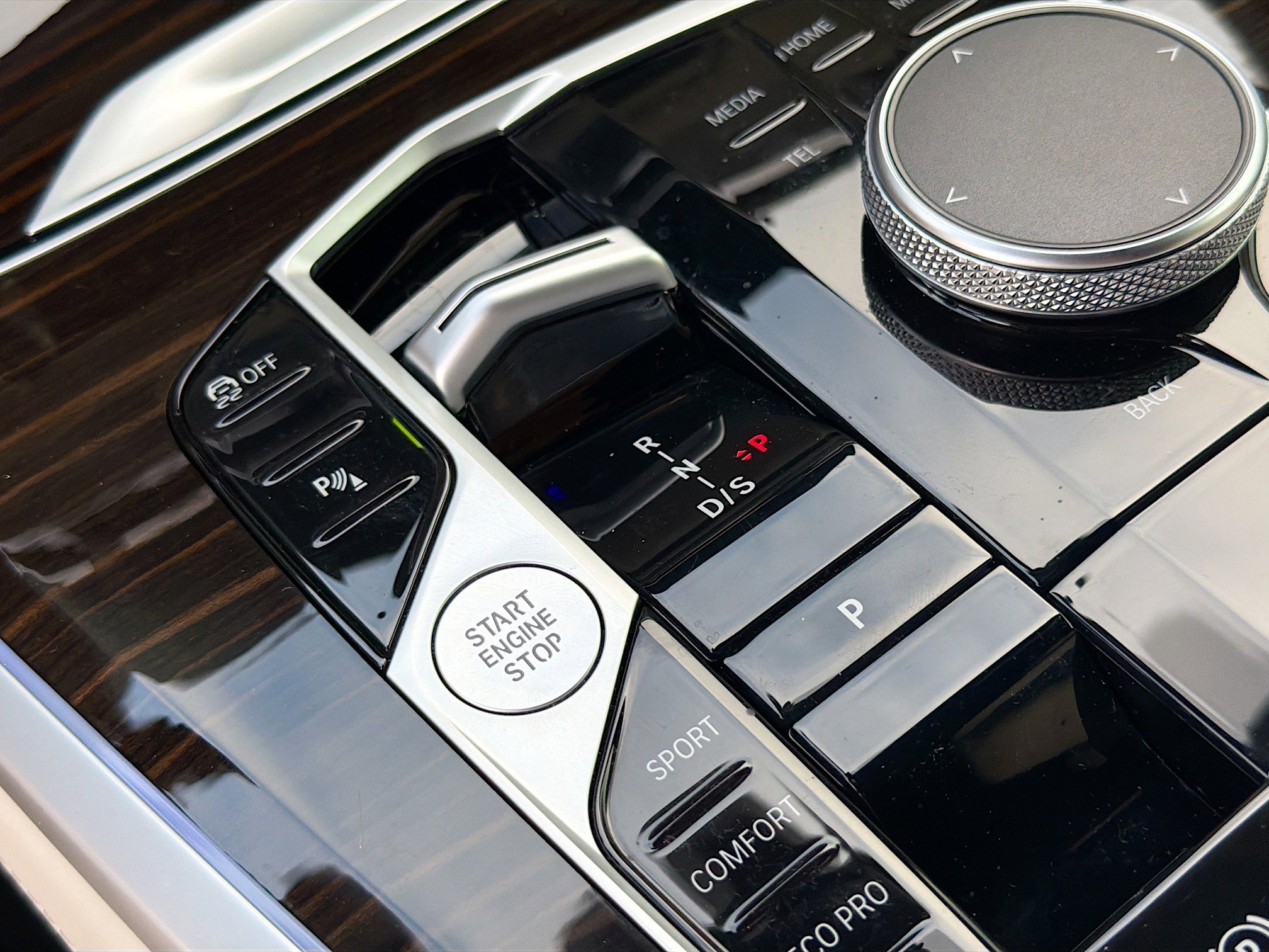 Used 2024 BMW X5 sDrive40i w/ M Sport Package image 29