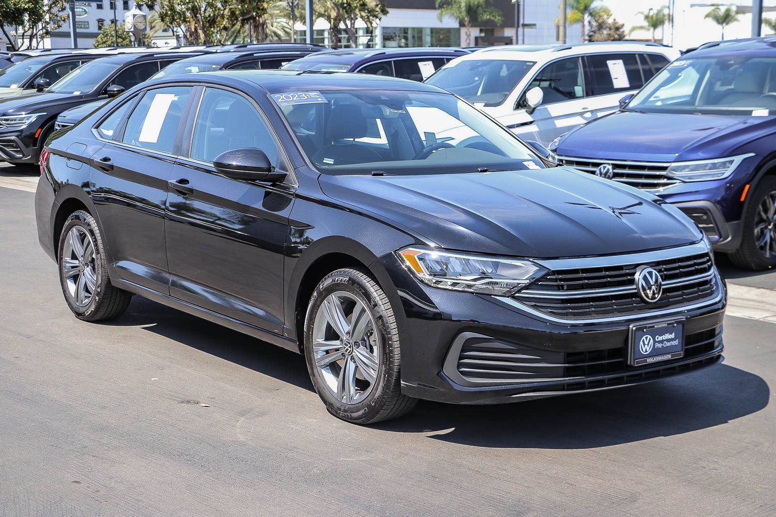 Used 2023 Volkswagen Jetta SE FWD image 4