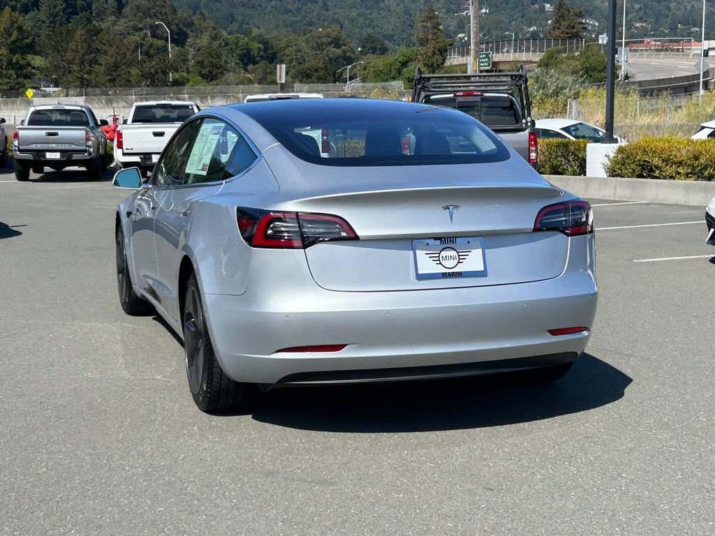 Used 2018 Tesla Model 3 Long Range RWD image 3