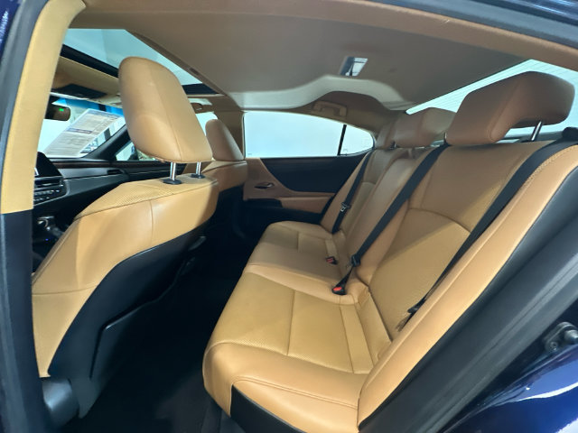 Used 2022 Lexus ES 350 w/ Premium Package FWD image 14
