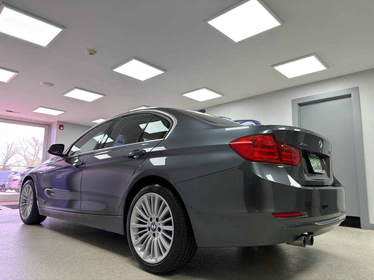 Used 2014 BMW 328i xDrive Sedan AWD/4WD image 5