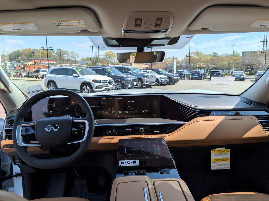 Certified 2026 INFINITI QX80 Luxe w/ Cargo Package AWD/4WD image 18