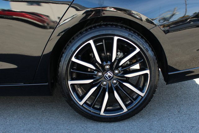 Used 2023 Honda Accord Touring image 41