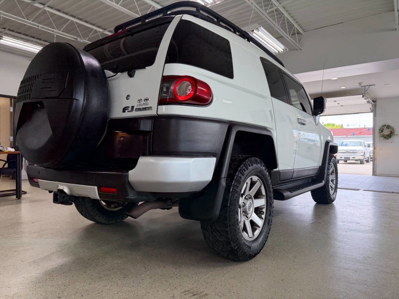 Used 2014 Toyota FJ Cruiser 4WD w/ Upgrade Package image 8