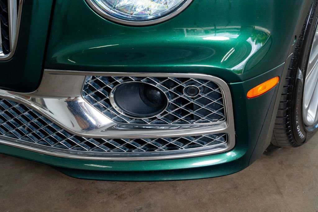 Used 2020 Bentley Flying Spur W12 image 14