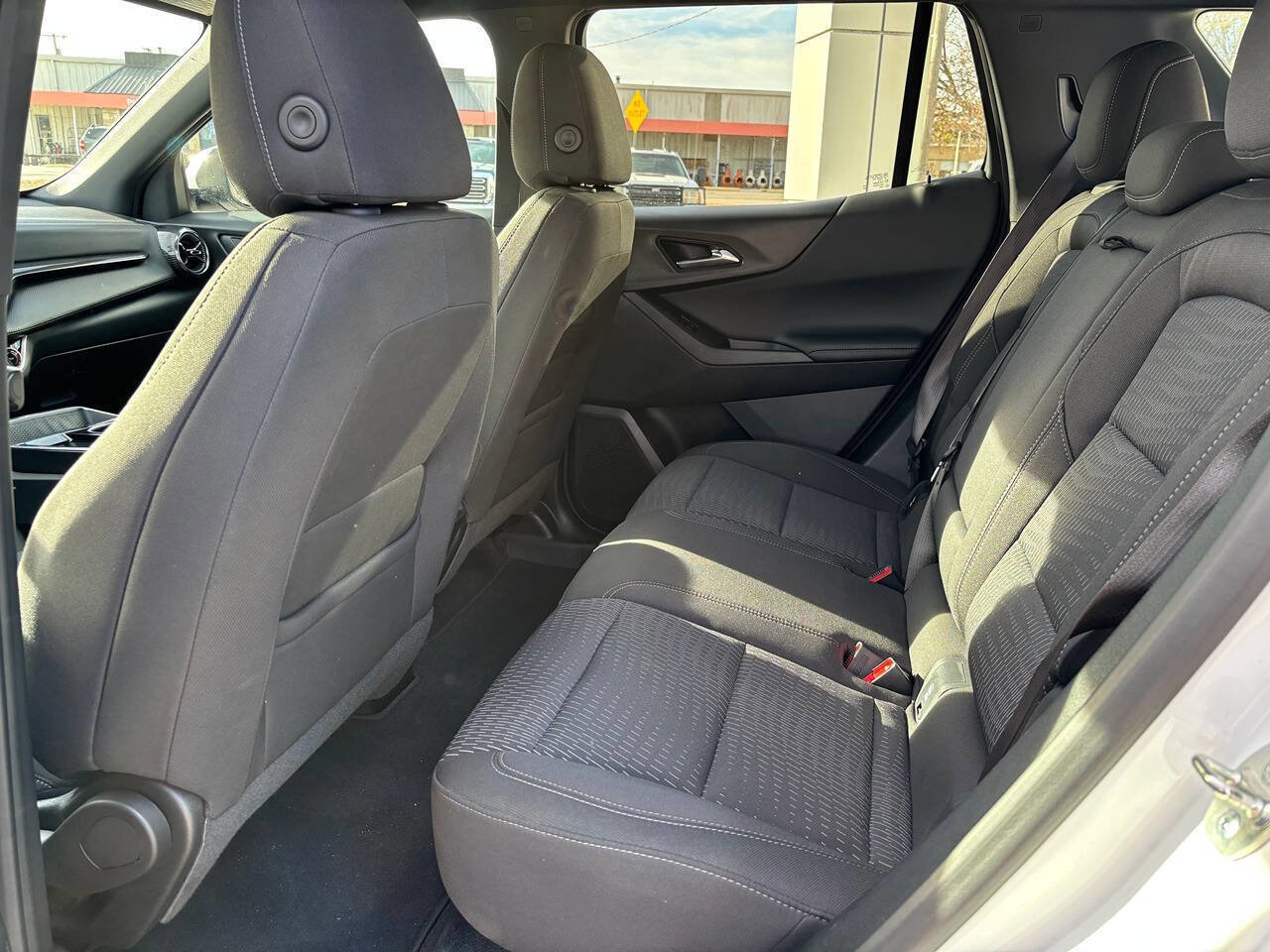 Used 2025 Chevrolet Equinox LT image 22