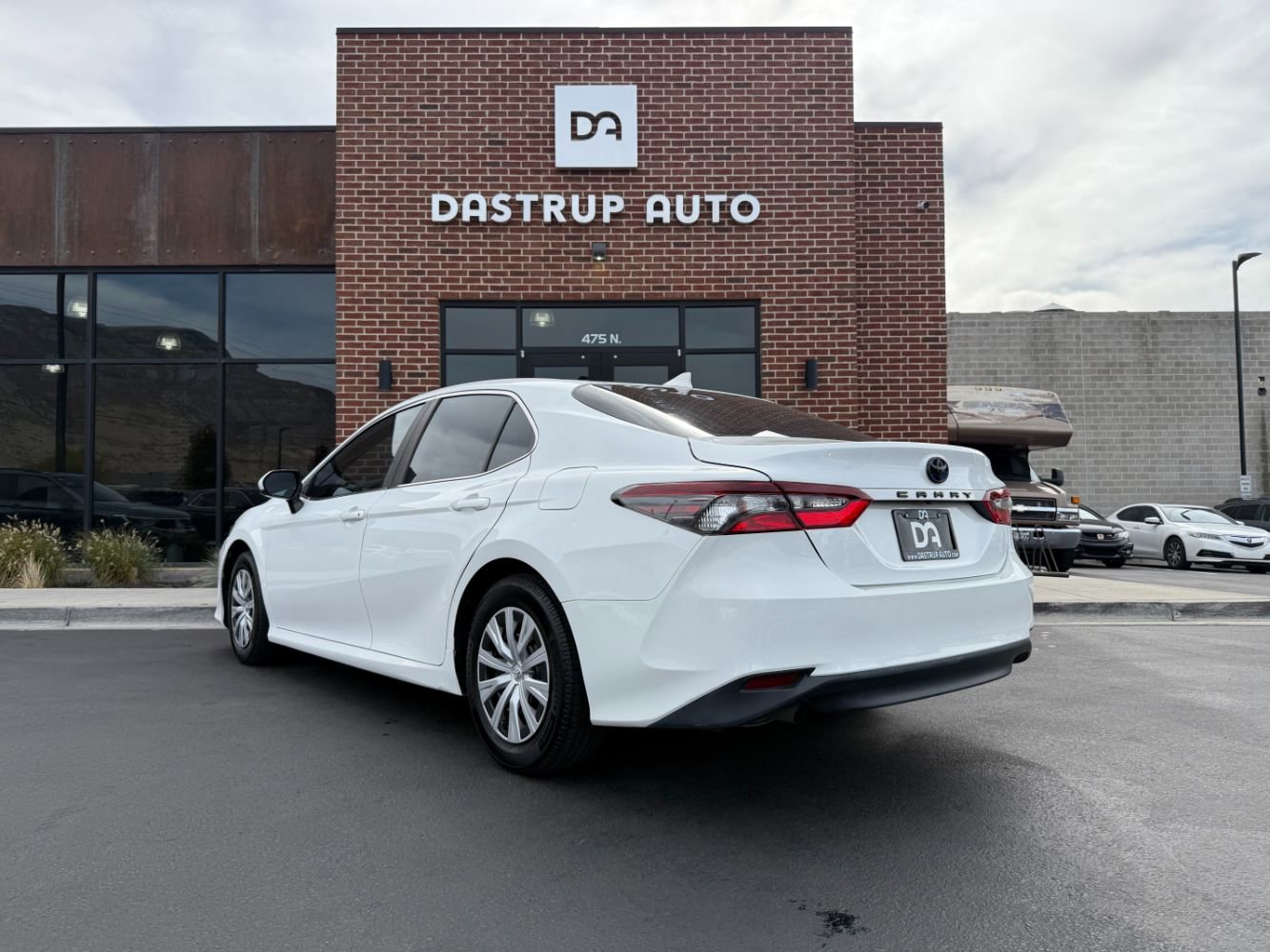Used 2021 Toyota Camry LE image 5