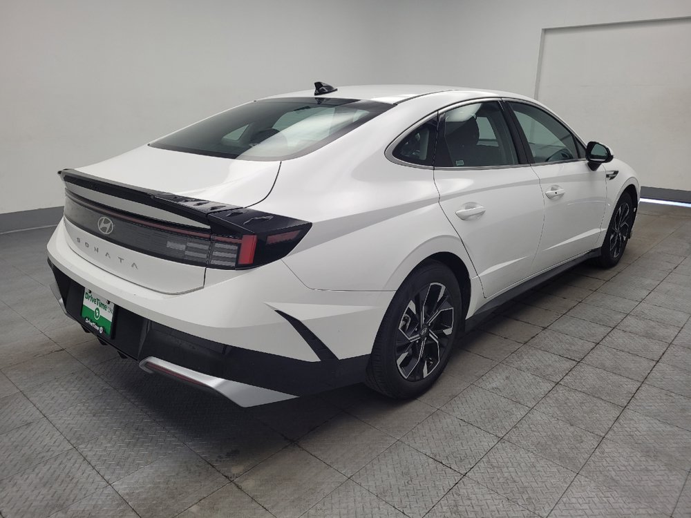 Used 2025 Hyundai Sonata SEL FWD image 9