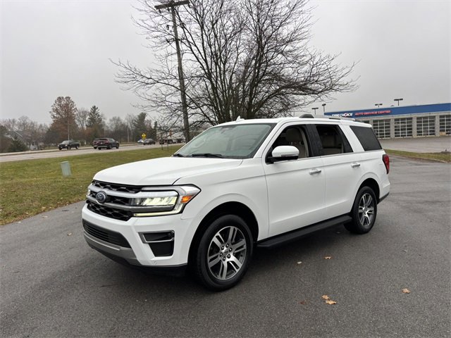 Used 2024 Ford Expedition Limited image 2