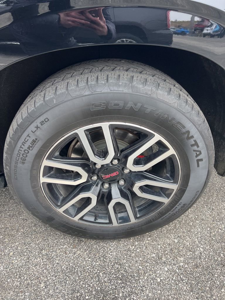 Used 2021 GMC Yukon AT4 w/ AT4 Premium Plus Package image 9