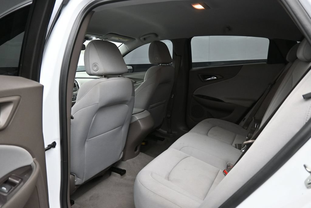 Used 2023 Chevrolet Malibu LS FWD image 23
