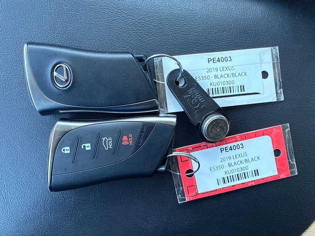 Used 2019 Lexus ES 350 w/ Accessory Package 2 image 4