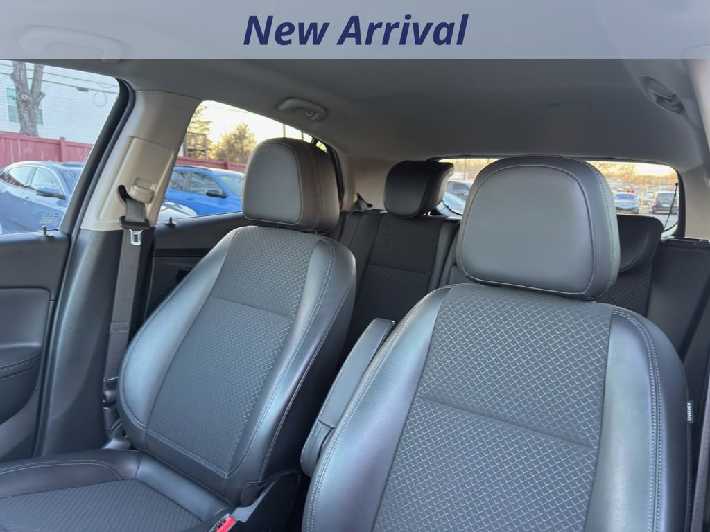 Certified 2022 Buick Encore Preferred w/ Safety Package image 7