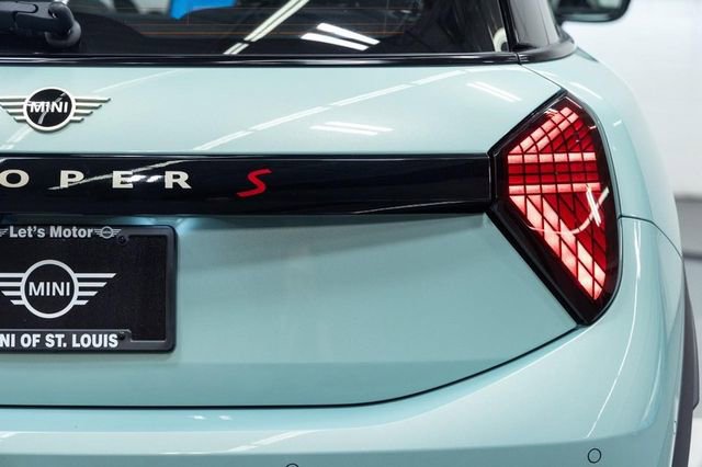 New 2026 MINI Cooper S FWD image 8