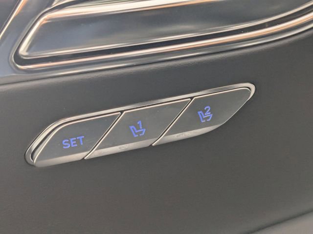 Used 2025 Genesis GV80 2.5T Standard image 11