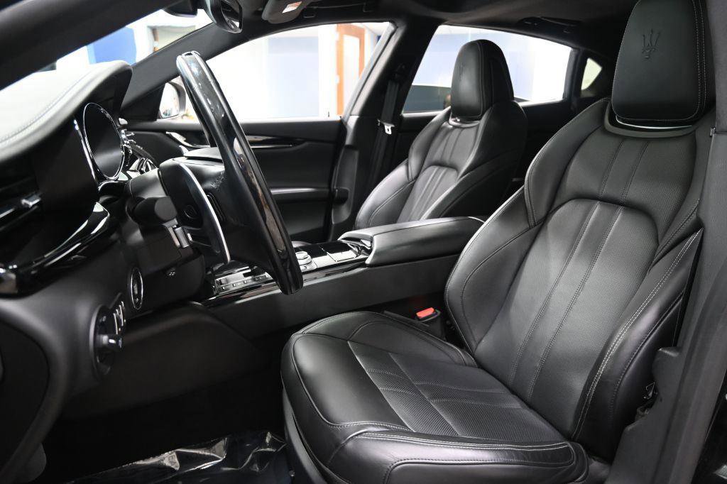 Used 2018 Maserati Quattroporte S GranSport Q4 AWD/4WD image 14
