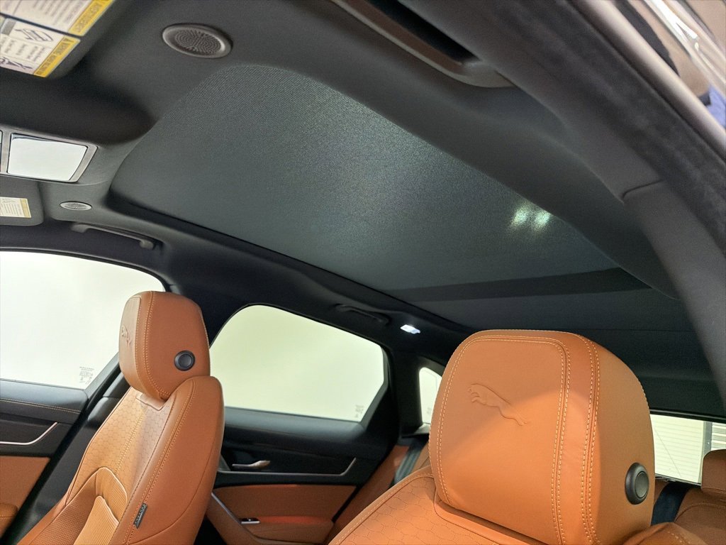 New 2026 Jaguar F-PACE R-Dynamic S image 19