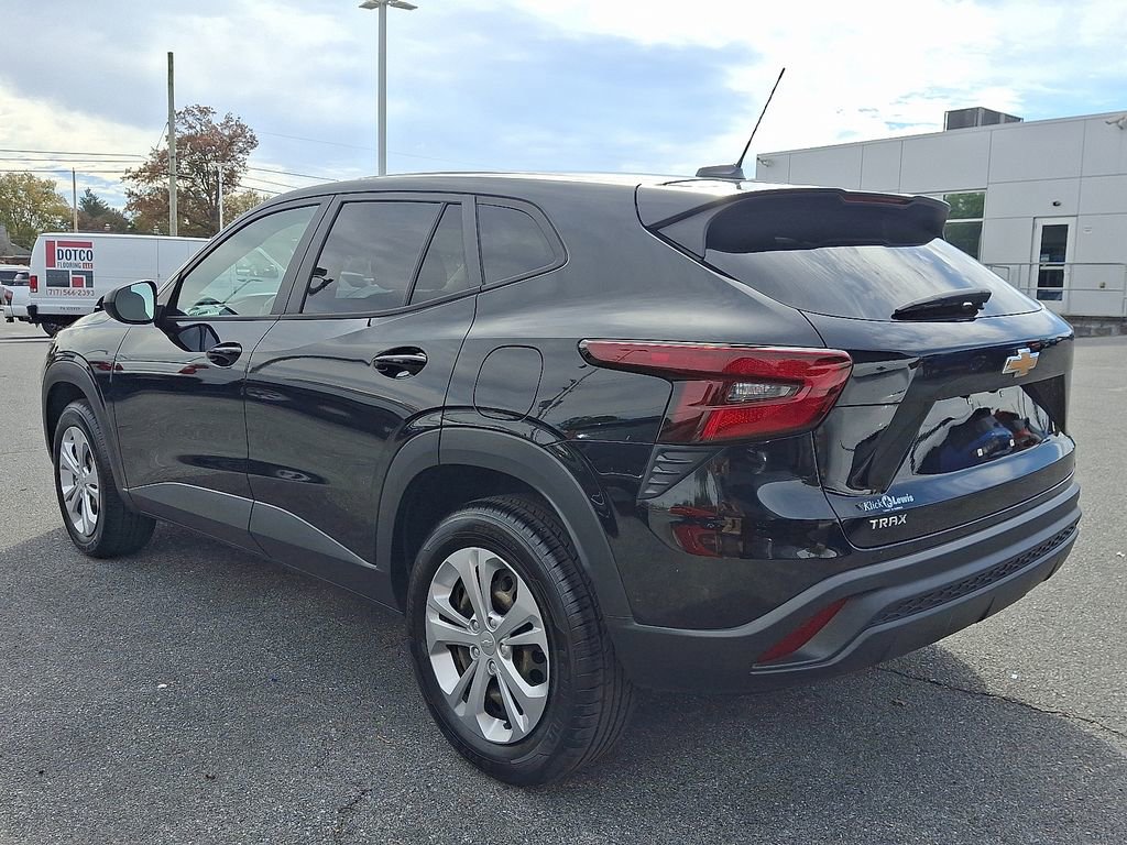 Certified 2024 Chevrolet Trax LS image 4