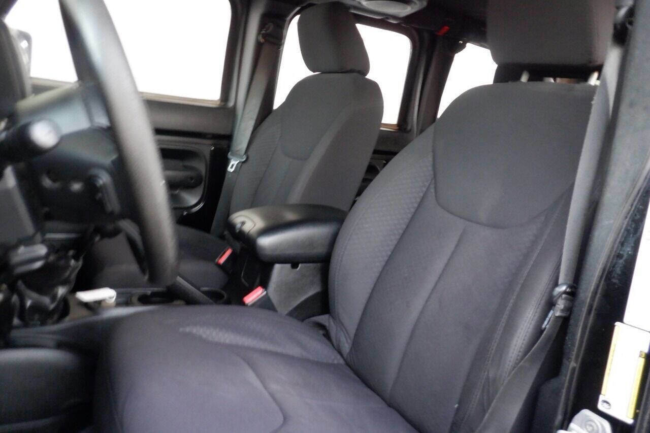 Used 2013 Jeep Wrangler Unlimited Sport w/ Trailer Tow Group image 19