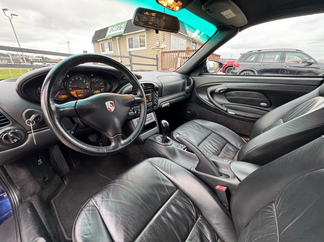 Used 2002 Porsche 911 Carrera 4 image 10