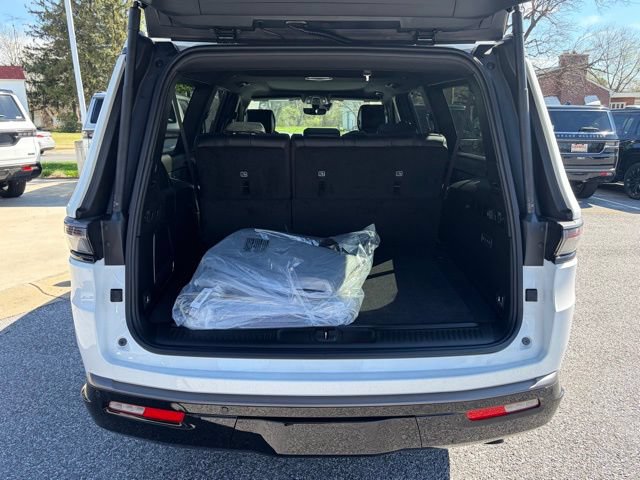 New 2026 Jeep Grand Wagoneer L Limited AWD/4WD image 7