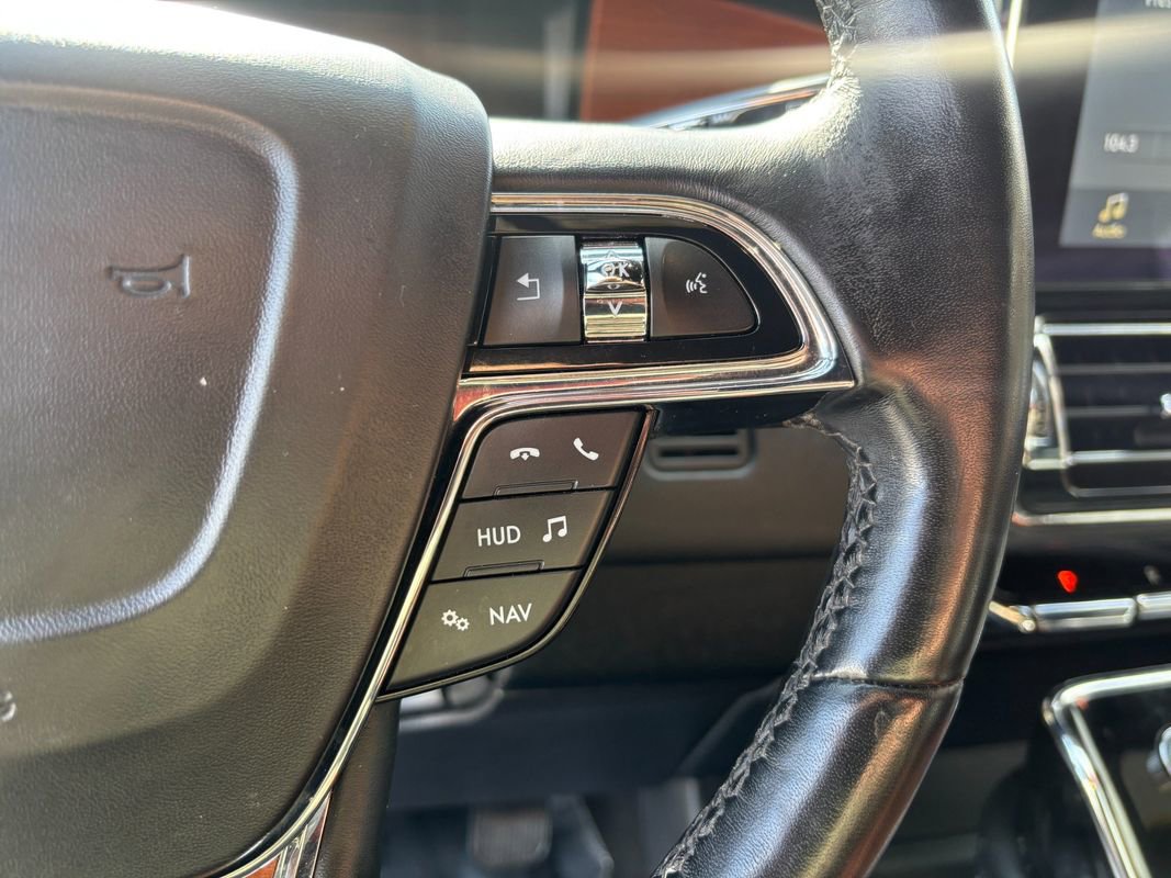 Used 2019 Lincoln Navigator Reserve image 17