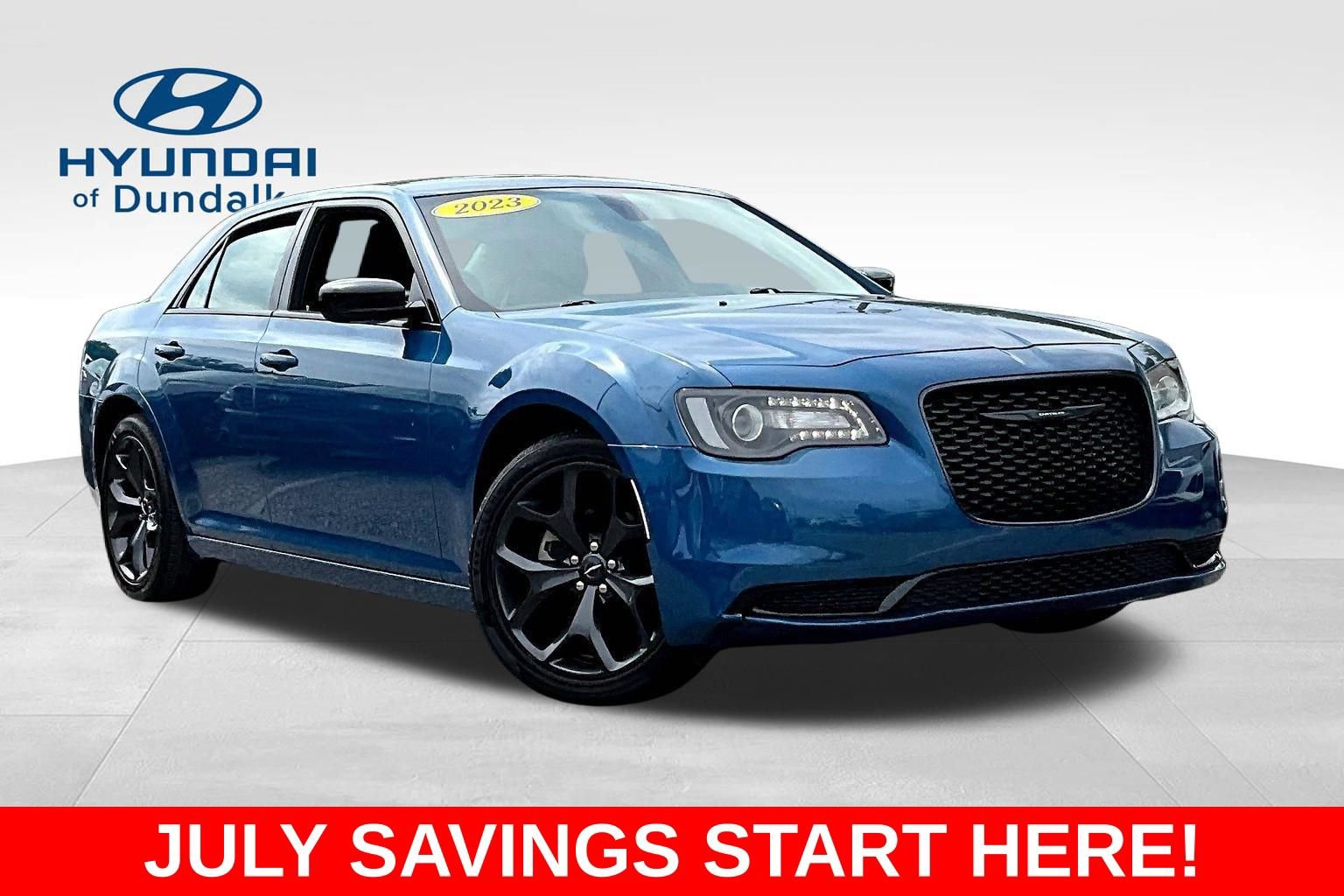 Used 2023 Chrysler 300 Touring w/ Sport Appearance Package RWD image 3