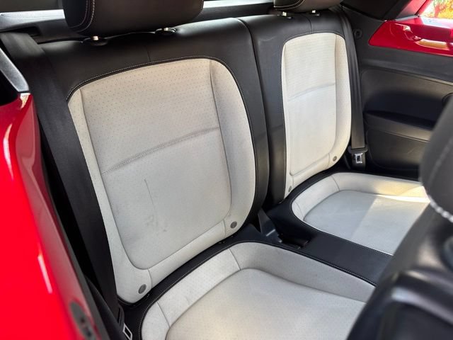 Used 2017 Volkswagen Beetle 1.8T SE FWD image 12