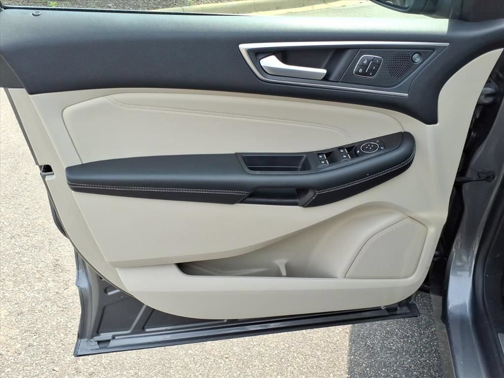 Used 2024 Ford Edge Titanium AWD/4WD image 21