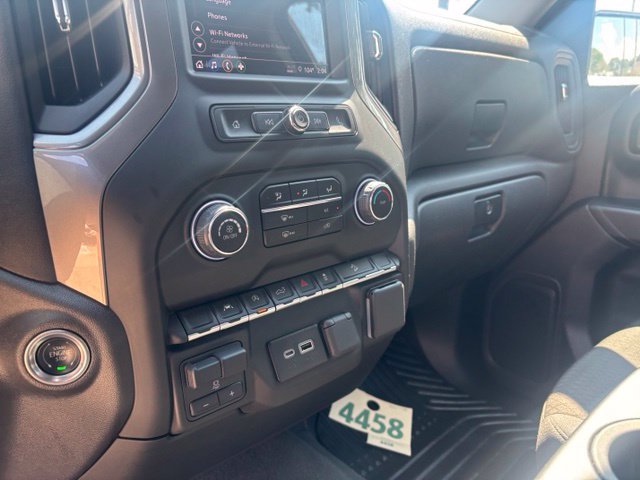 Used 2025 Chevrolet Silverado 1500 Custom Trail Boss w/ Dark Appearance Package AWD/4WD image 22