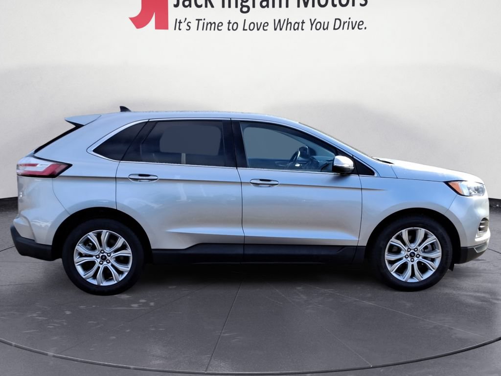 Used 2022 Ford Edge Titanium w/ Equipment Group 301A AWD/4WD image 6