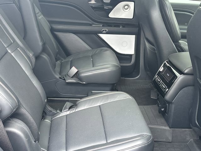 Used 2025 Lincoln Aviator Reserve w/ Equipment Group 201A image 18
