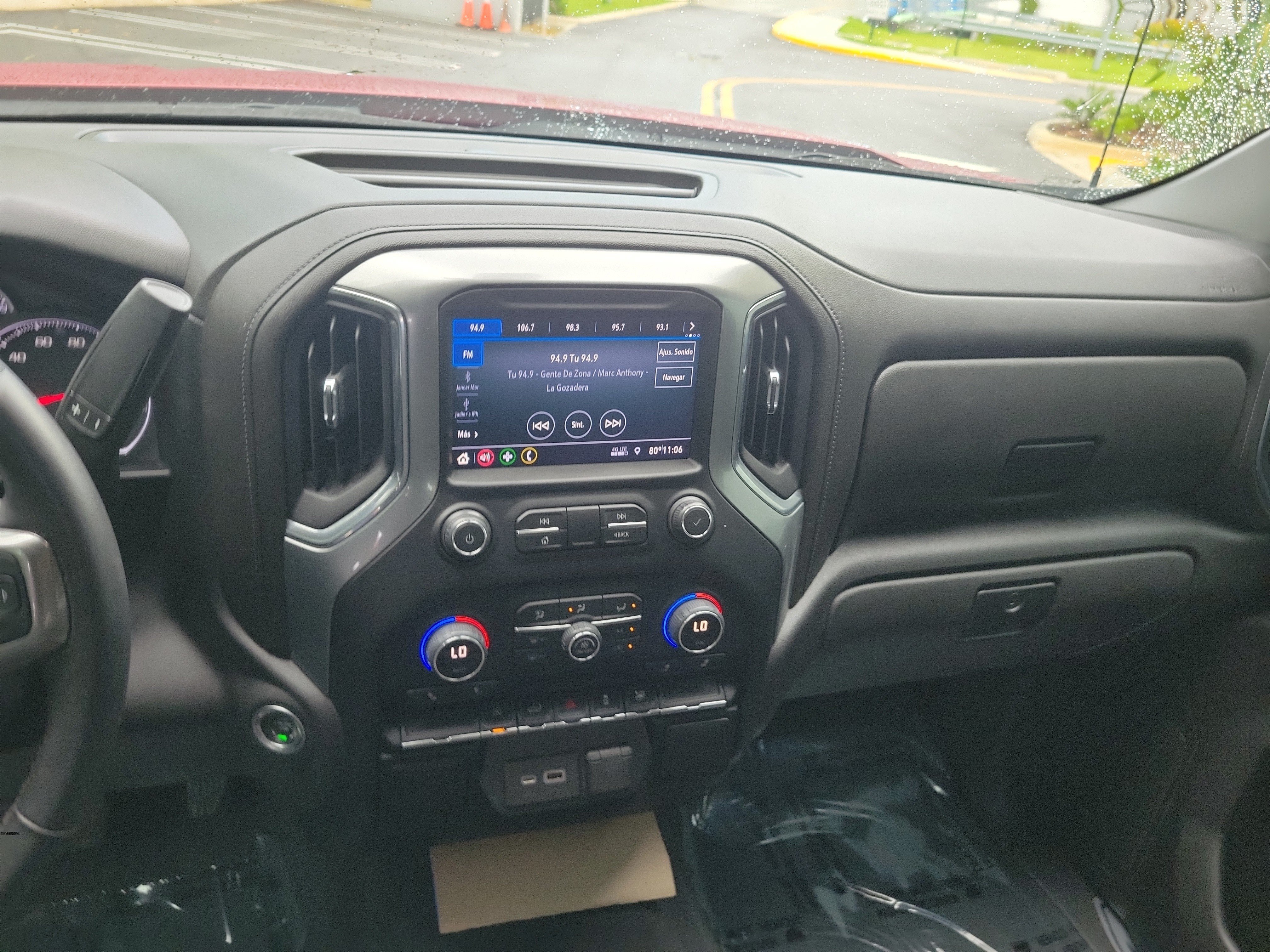 Used 2022 Chevrolet Silverado 1500 LT RWD image 16