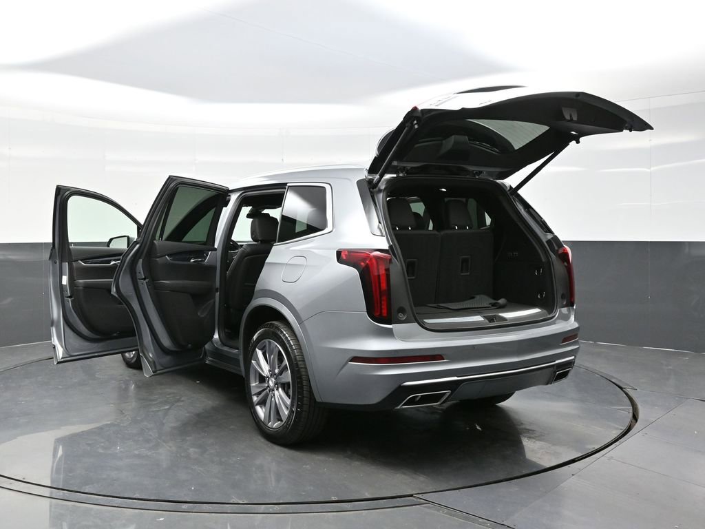 Certified 2025 Cadillac XT6 Premium Luxury image 37