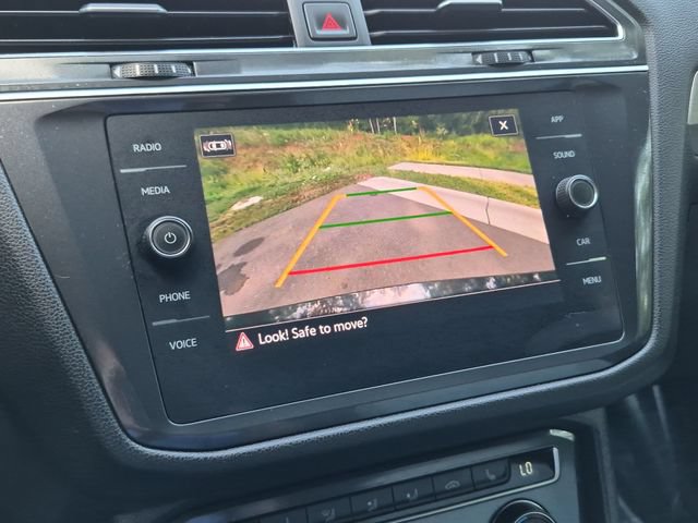 Used 2021 Volkswagen Tiguan SE R-Line AWD/4WD image 37