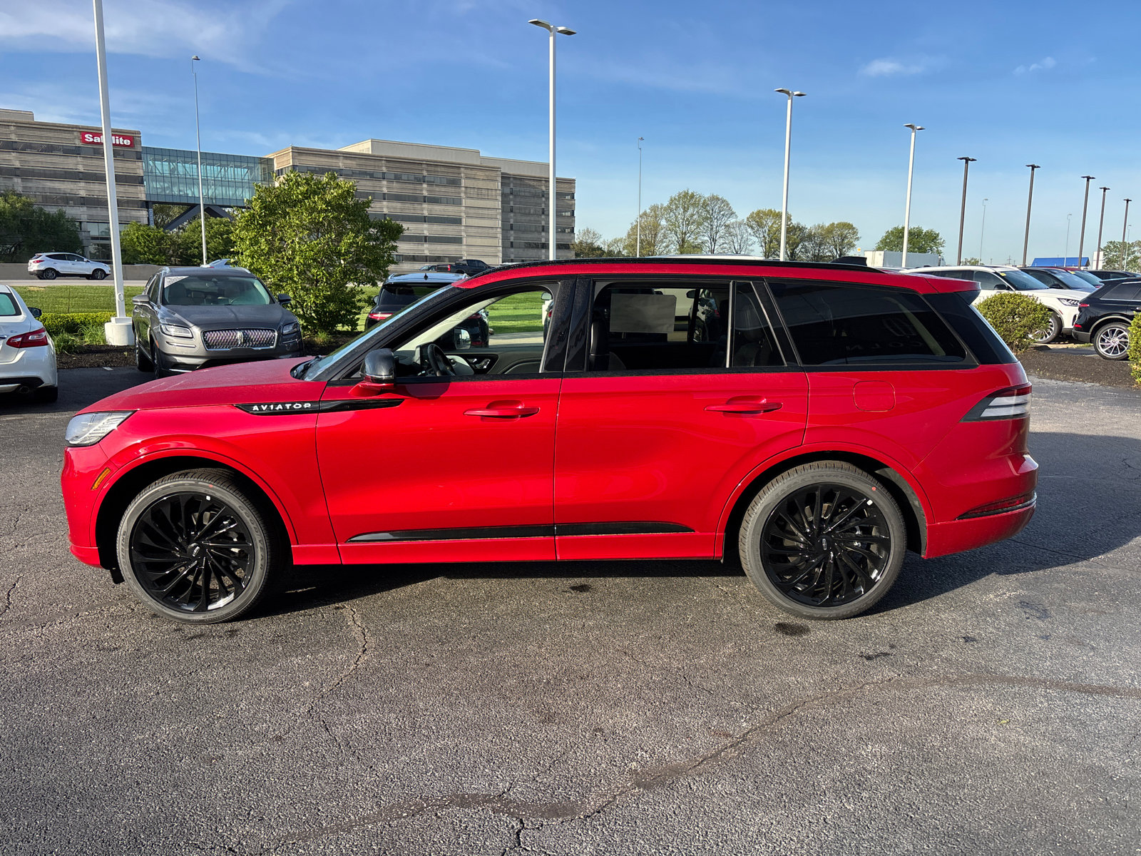 New 2026 Lincoln Aviator Reserve AWD/4WD image 4